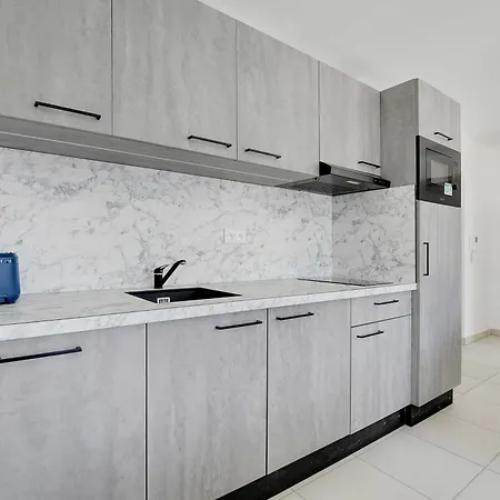 Verdun - Apartment Suresnes
