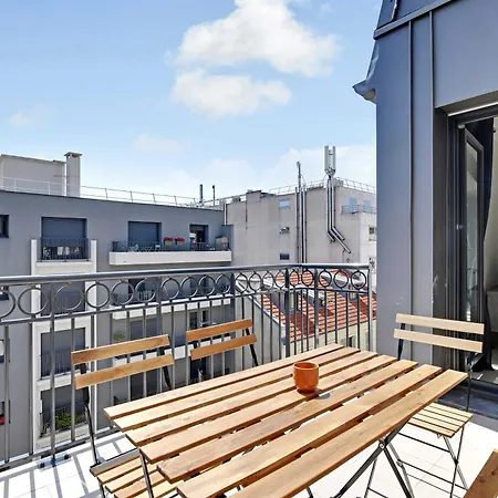 Apartment - La Defense & Paris