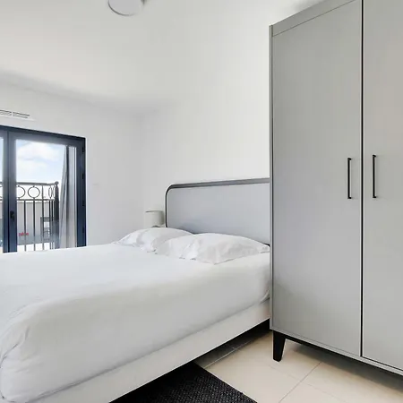 - La Defense & Paris Appartement